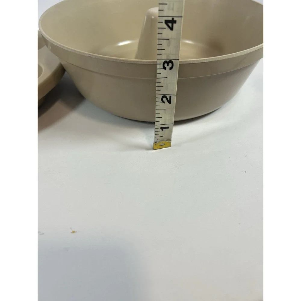 Anchor Hocking Microware Tan Bundt Pan and 6 Cup Muffin Egg Poacher PM459 PM447